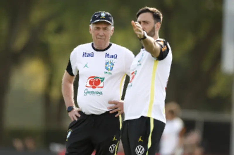 Filho de Ancelotti substitui pai em entrevista após Brasil perder para Noruega