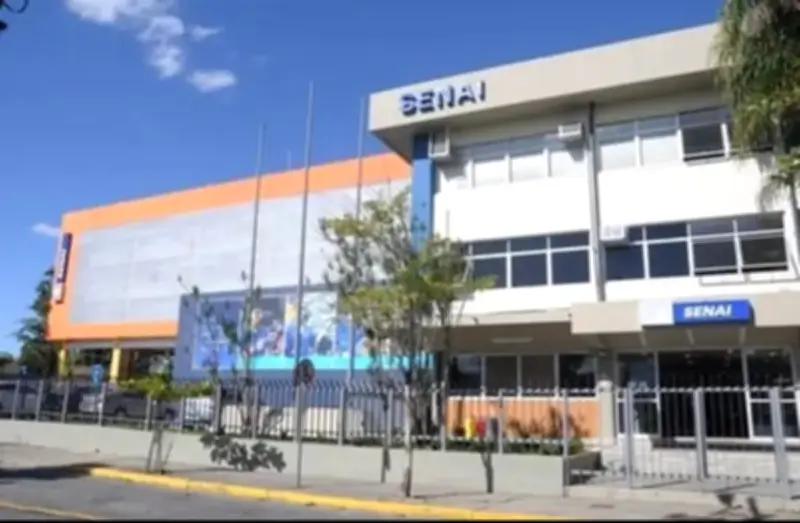 Firjan SENAI abre inscrições para ensino médio técnico gratuito em 2027