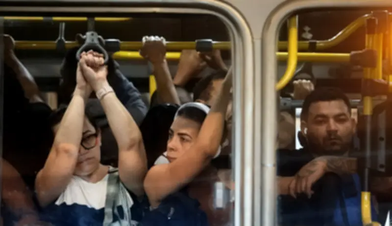 Greve dos ônibus no Rio: rodoviários retomam negociações no TRT