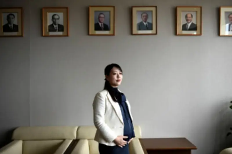 Grávida, prefeita japonesa enfrenta críticas por licença-maternidade