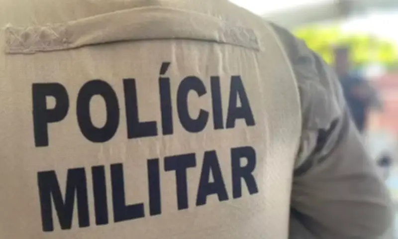 Homem com mandado por feminicídio de 2016 esfaqueia tia de ex em Salvador