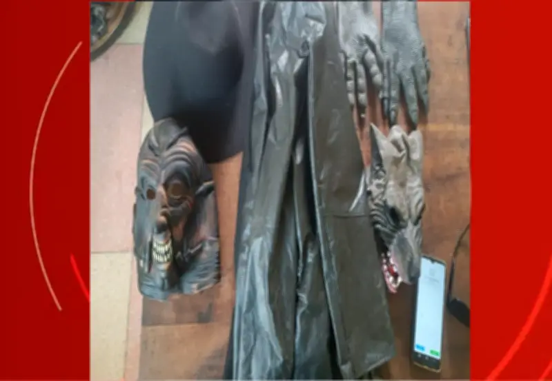 Homem fantasiado de lobisomem assusta moradores em Xexéu, PE