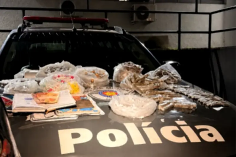 Homem preso com 2,6 mil porções de drogas em São José dos Campos