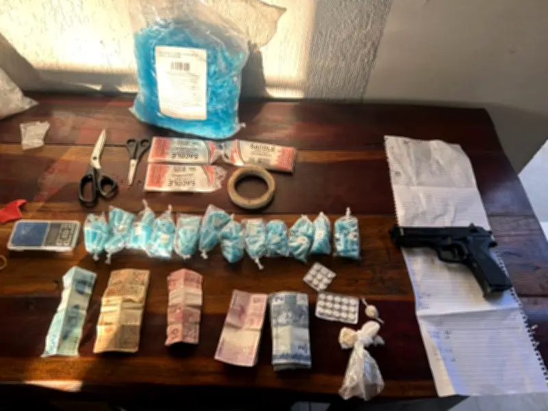 Homem preso com drogas e dinheiro em Montes Claros