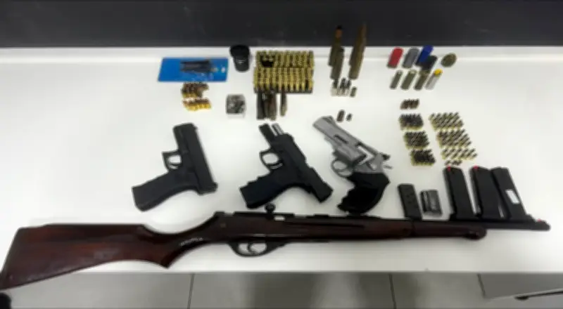 Homem preso em Sorocaba com arsenal de armas e munições irregulares