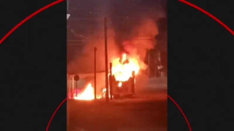 Incêndio destrói trailer de lanches em Mococa e causa prejuízo de R$ 60 mil