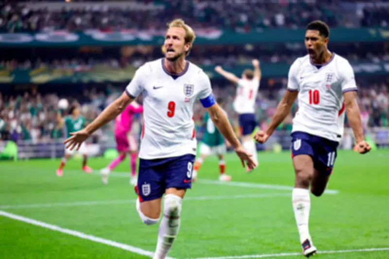 Inglaterra vence México de virada e avança às quartas da Copa