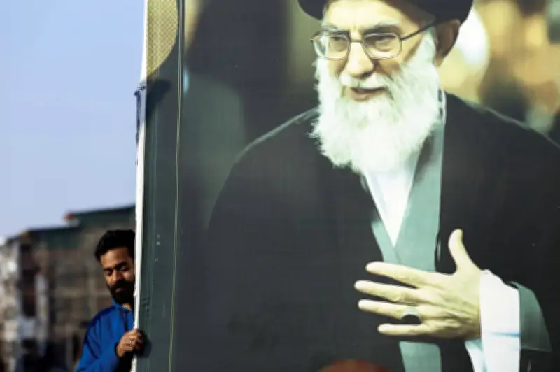 Irã adverte EUA e Israel contra ataque enquanto prepara funeral de Khamenei