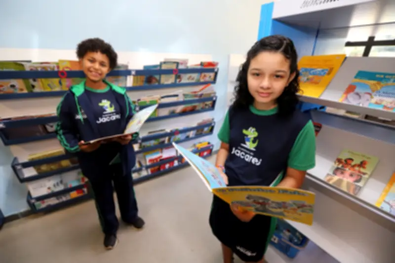 Jacareí distribui kit inverno com novos uniformes escolares para alunos