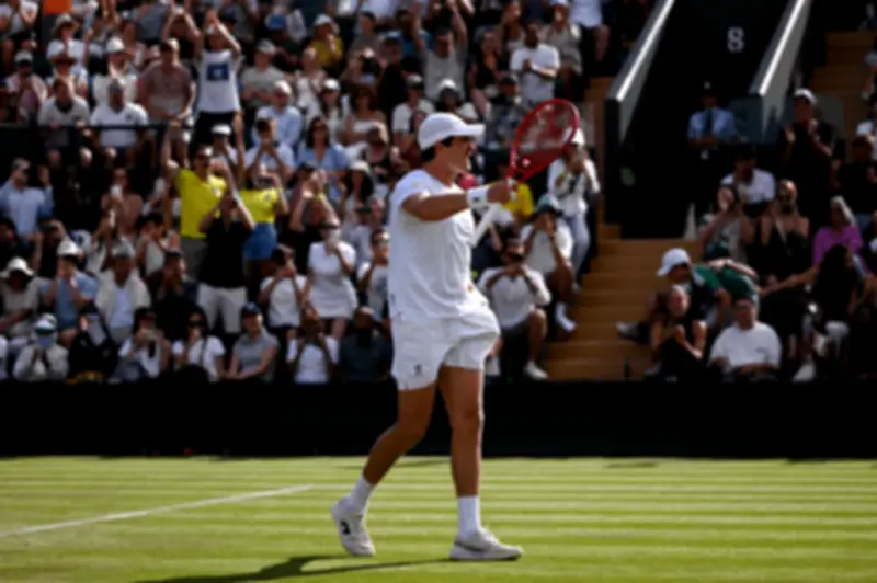 João Fonseca vence De Jong e vai à 3ª rodada de Wimbledon