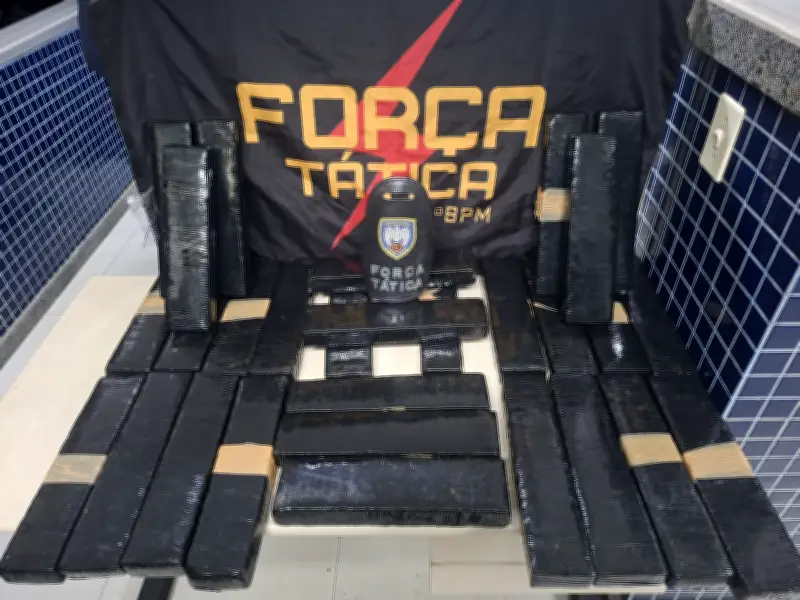 Jovem é preso com 24 kg de maconha em Vila Velha após denúncia