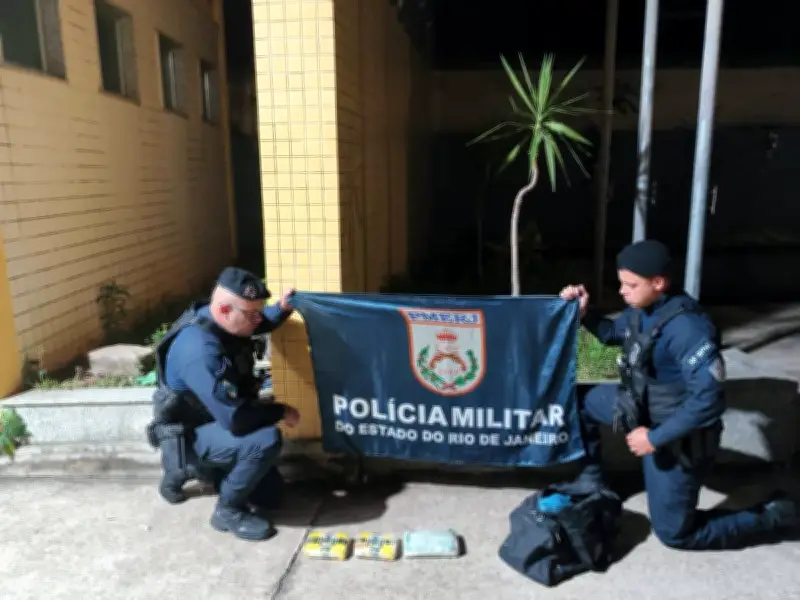 Jovem preso com drogas na BR-393 em Sapucaia