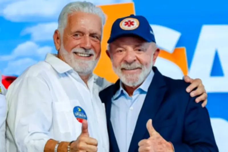 Lula chama Jaques Wagner de 'companheiro de longa data' e cita irmandade