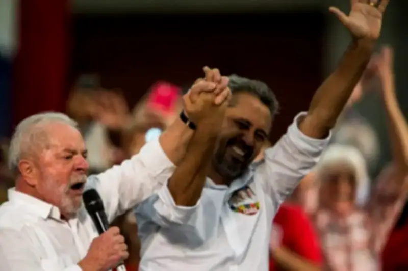 Lula pede que Elmano evite ataques a Ciro no Ceará: 'Não baixe o nível'