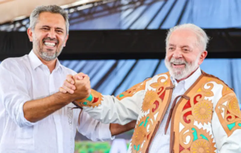 Lula visita Ceará em meio a indefinição sobre chapa de Elmano de Freitas