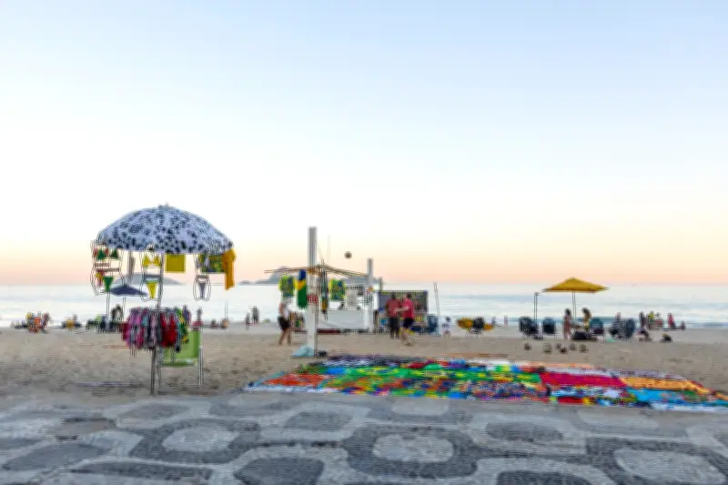Manifesto: situação das praias do Rio 'saiu do controle'