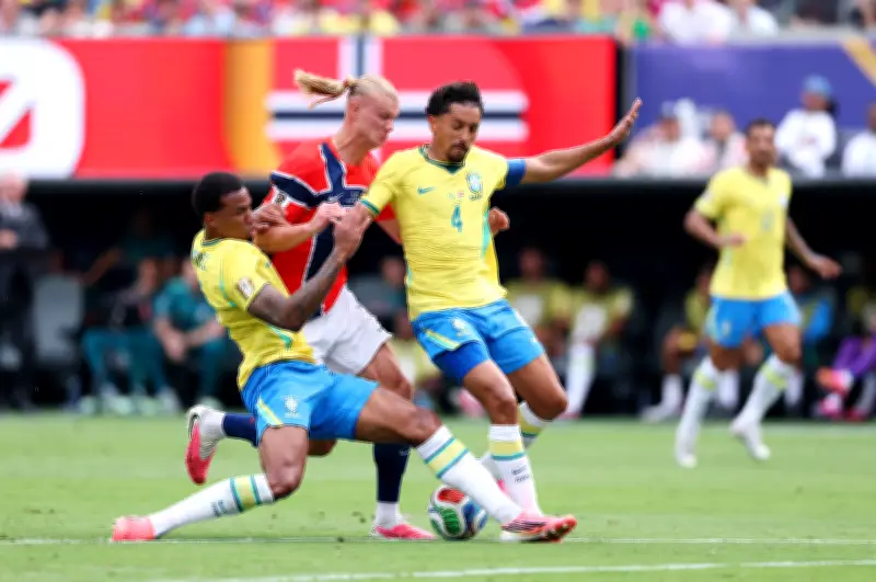 Marquinhos pede desculpas após eliminação para Noruega na Copa