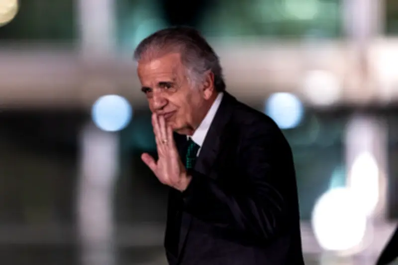 Múcio discute classificação de facções como terroristas com EUA no Peru