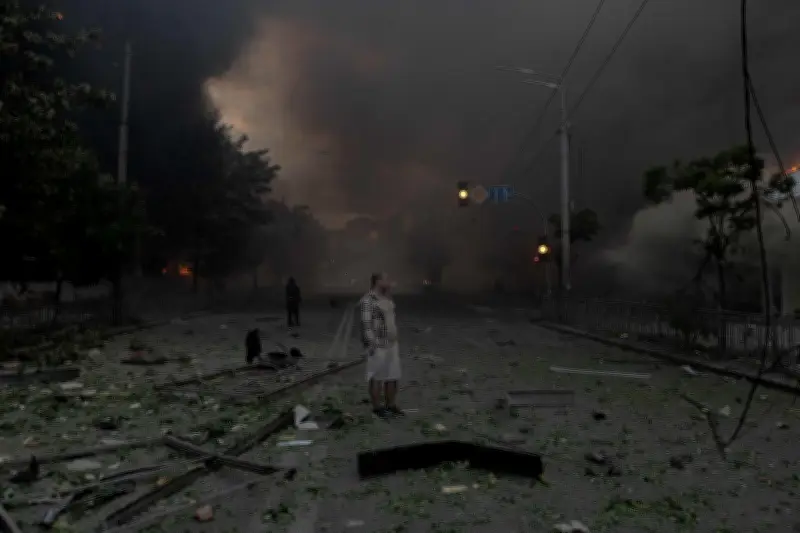 Mãe e filha mortas em bombardeio russo em Mykolaiv na Ucrânia