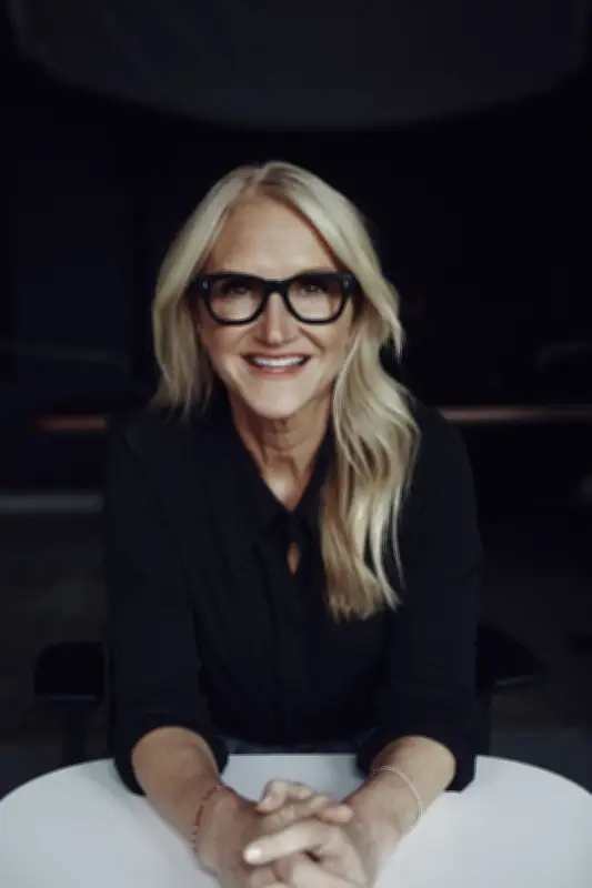 Mel Robbins defende cair para renascer: 'Toque o fundo e volte'