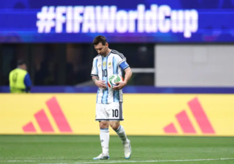 Messi amplia recorde negativo e perde quarto pênalti em Copas