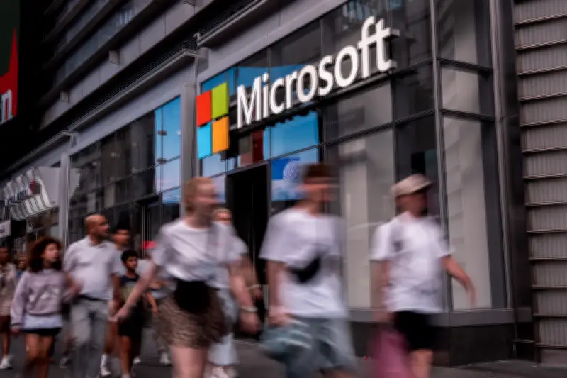 Microsoft cria divisão com 6 mil profissionais para impulsionar IA em empresas