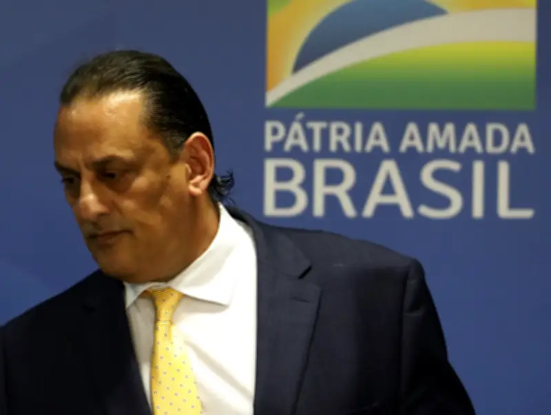 Moraes manda investigar celular de Wassef no caso das joias sauditas