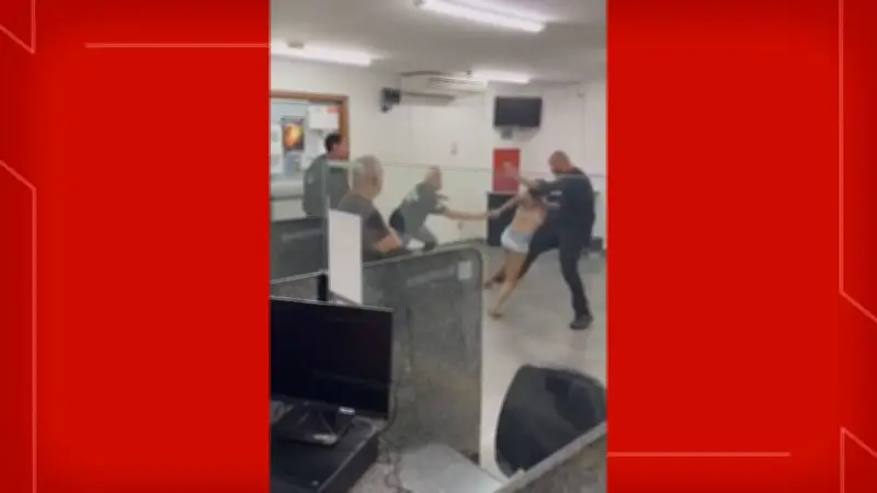 Mulher furta celular de policial dentro de delegacia no DF