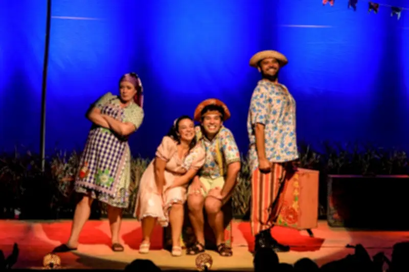 Musical 'Luiz e Nazinha' volta ao Rio no Teatro Prio