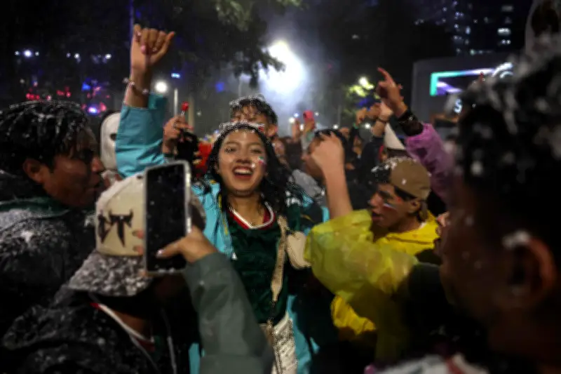 México celebra após 40 anos: vitória sobre Equador garante vaga nas oitavas
