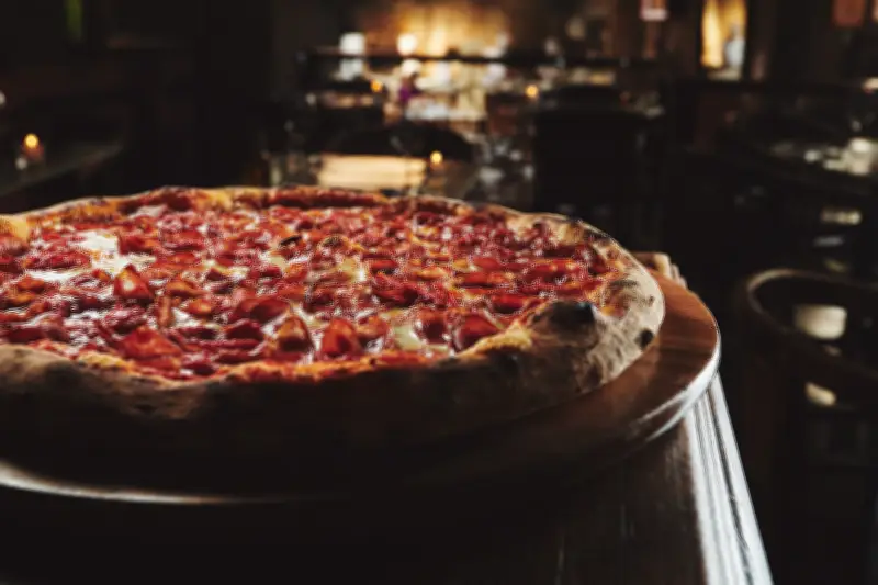 Os 3 segredos da pizza perfeita segundo pizzaiolo premiado
