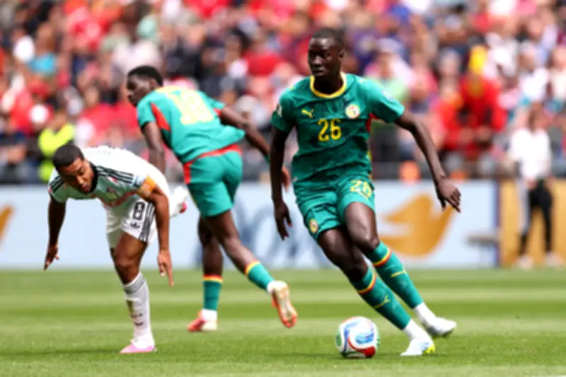 Pape Gueye anuncia afastamento da seleção do Senegal após eliminação