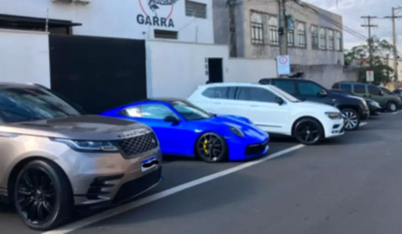 Polícia apreende 30 carros de luxo em operação contra estelionato em Limeira