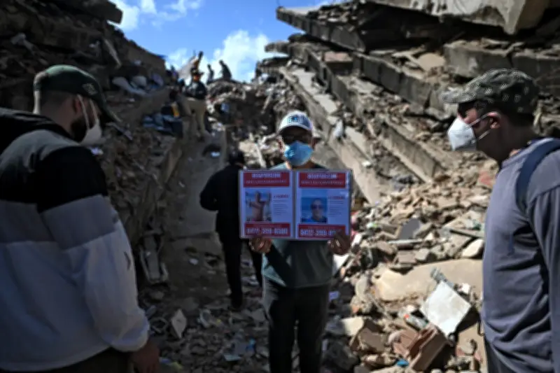 Policiais presos por roubo em escombros de terremoto na Venezuela