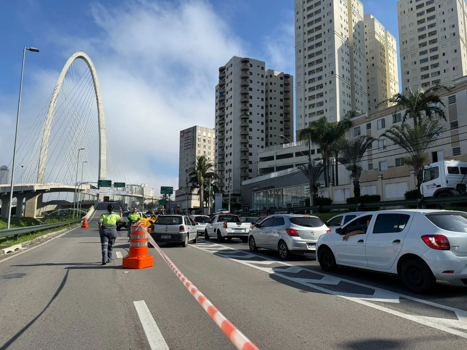 Ponte Estaiada em São José dos Campos Segue Interditada para Manutenção até Sexta