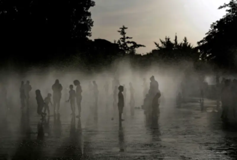 Portugal em alerta vermelho: calor de até 44°C atinge Lisboa e regiões