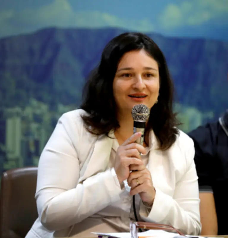 Prefeito de BH exonera secretária de Segurança Alimentar