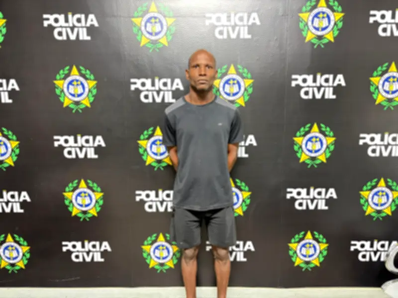 Preso suspeito de matar homem a facadas na frente do filho bebê no Rio