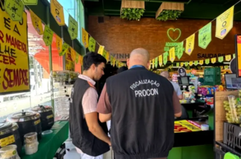Procon Maceió autua supermercado por produtos impróprios