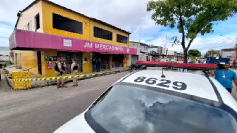 Professor é morto a tiros dentro de mercadinho em João Pessoa
