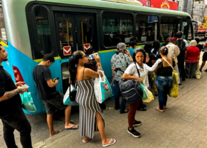 Qualidade dos ônibus no Rio varia conforme a região; greve ameaça