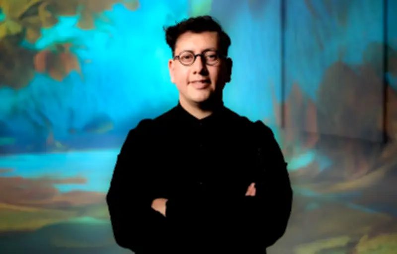 Refik Anadol abre 1º museu de arte com IA nos EUA