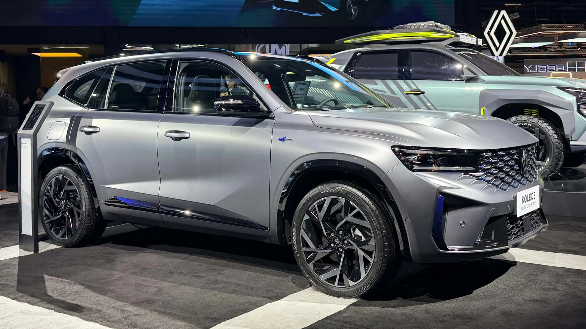Renault Koleos chega ao Brasil em 2026 para disputar SUVs premium