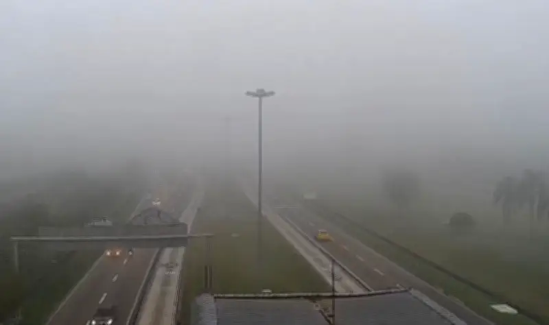 Rio amanhece com nevoeiro e previsão de chuva isolada à tarde