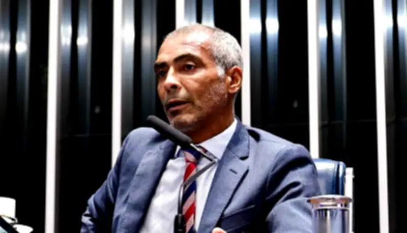 Romário abre mão do salário de senador durante a Copa do Mundo