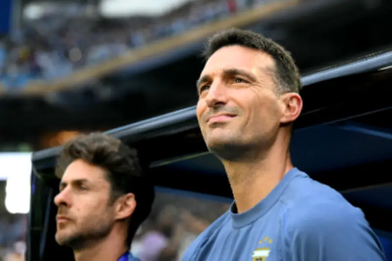 Scaloni alerta: 'Não tem rival fácil' após Argentina vencer Cabo Verde na prorrogação