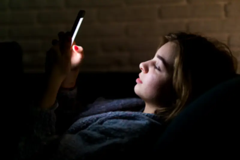 Segurança e privacidade lideram motivos para pais não darem celulares a filhos