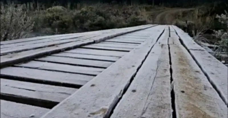 Serra catarinense amanhece com -6,1°C e ponte congelada