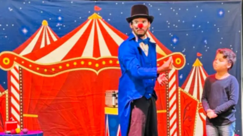Show de mágica e Chá das Princesas no Pátio Limeira Shopping