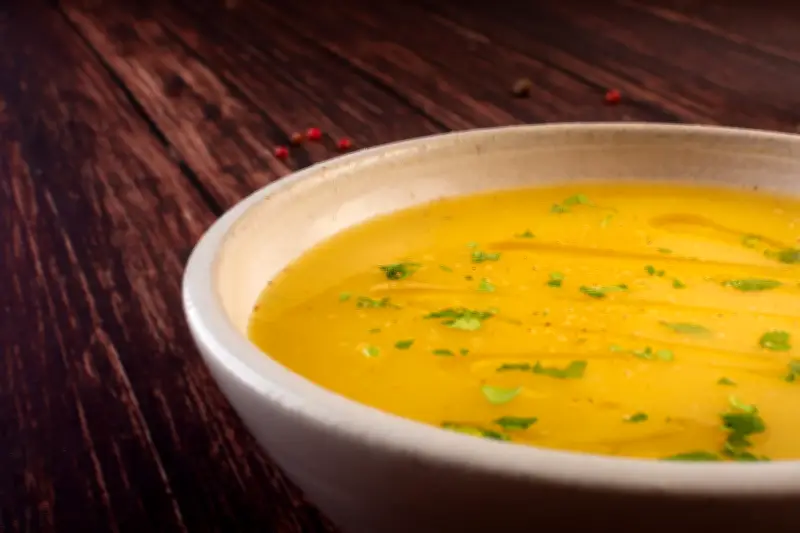 Top 3 sopas para o inverno: mandioca, feijão e ervilha